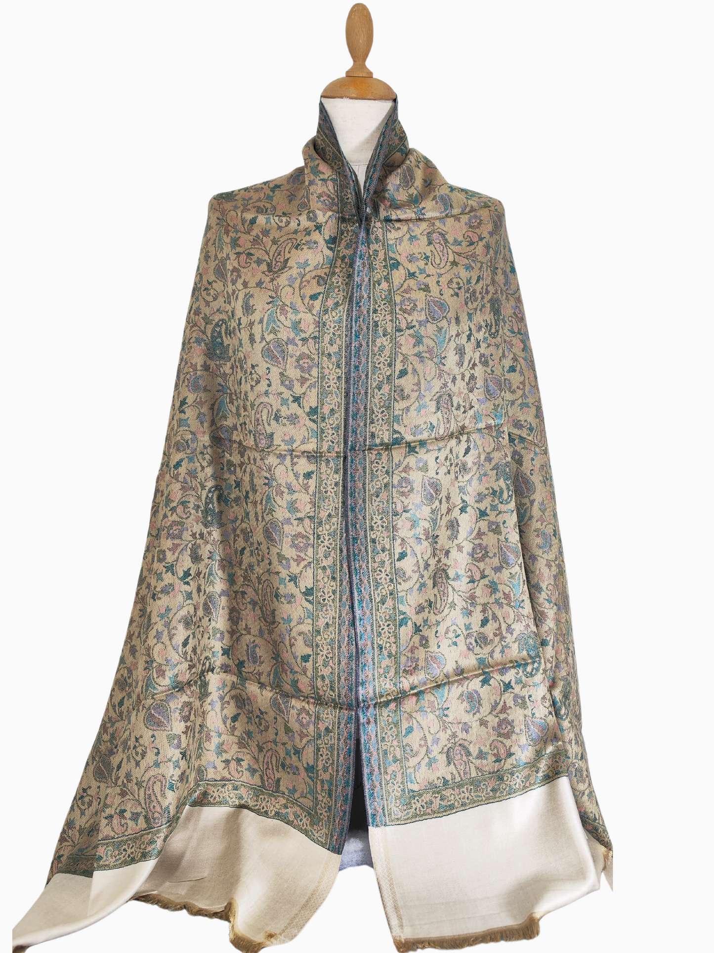 Chal de doble cara de seda de lana Pashmina beige con diseño paisley floral
Chal de seda Pashmina beige con diseño paisley azul y verde
Chal de doble cara de seda de lana Pashmina beige con intrincado diseño paisley floral azul y verde y borde de flecos
Lujoso chal de seda de lana Pashmina beige con un diseño paisley atemporal, perfecto para cualquier ocasión