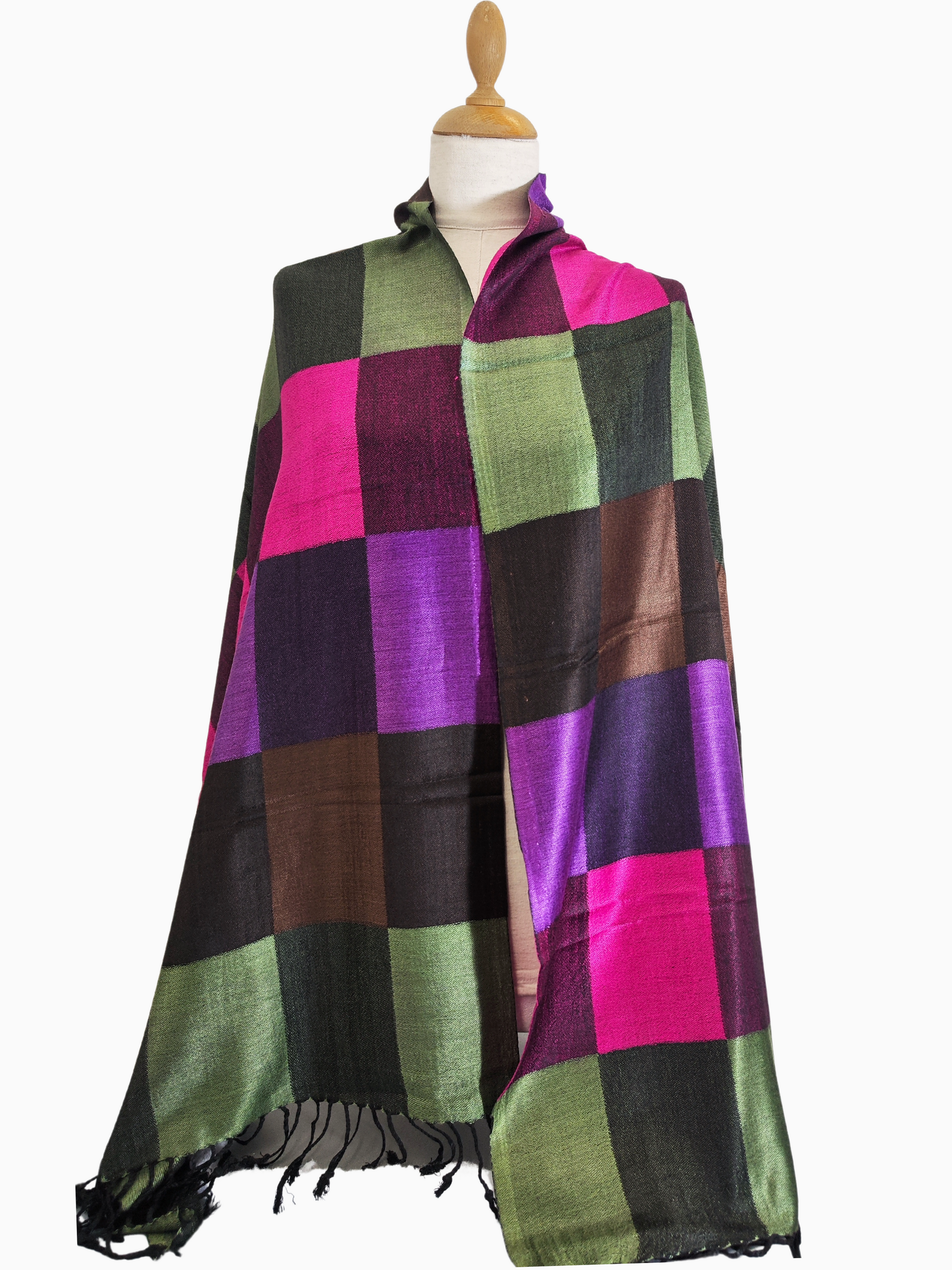 Ein karierter Pashmina-Seidenschal
Karierter Schal aus Pashmina-Woll-Seiden-Gemisch
Mehr Details:
Ein lebhafter karierter Schal aus einer luxuriösen Mischung aus Pashmina-Wolle und Seide.
Eine Nahaufnahme eines fein karierten Schals aus Pashmina-Wolle und Seide.
Kreativ und anregend:
Dieser karierte Schal aus einer Mischung aus Pashmina-Wolle und Seide ist ein Wandteppich aus Wärme und Eleganz.
Dieser karierte Schal ist ein Traum aus Pashmina-Wolle und Seide gewebt.