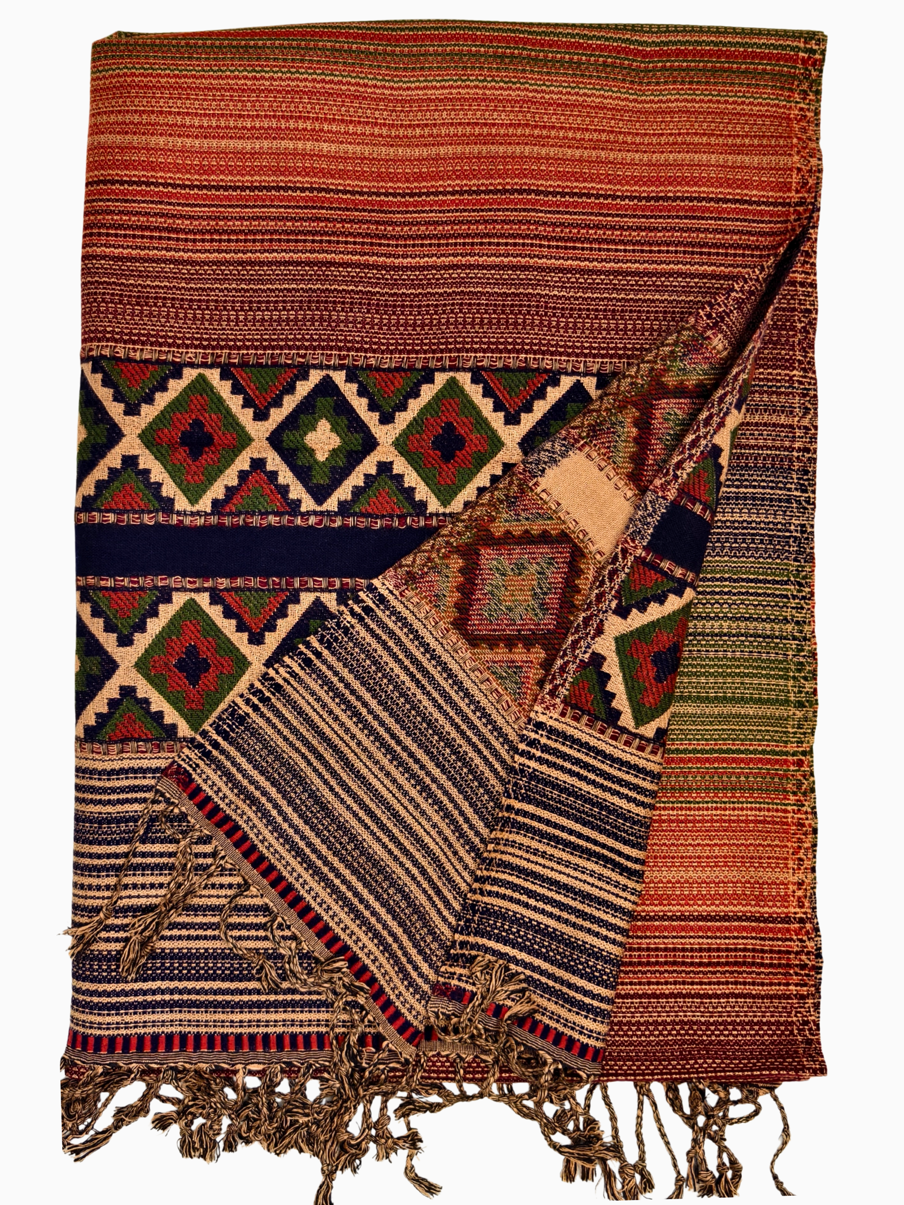 Handwoven boho tribal shawl with multicolor stripes, geometric diamond patterns, and tassels. Ethnic wrap scarf handmade for men & women – Handgewebter Boho Schal mit Streifen, Rauten & Quasten.
Indien India Wool Warm Pattu Kullu Gift