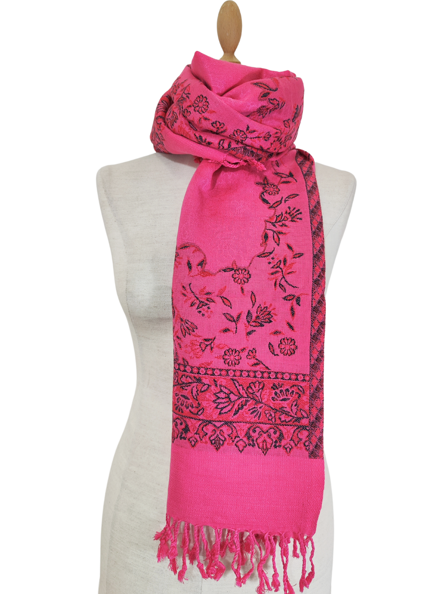 Pashmina-Schal
rosa schal
florales Motiv
Fransenschal
ethnische Mode
Indische Mode
Luxus-Accessoire
Wintermode
Geschenkidee