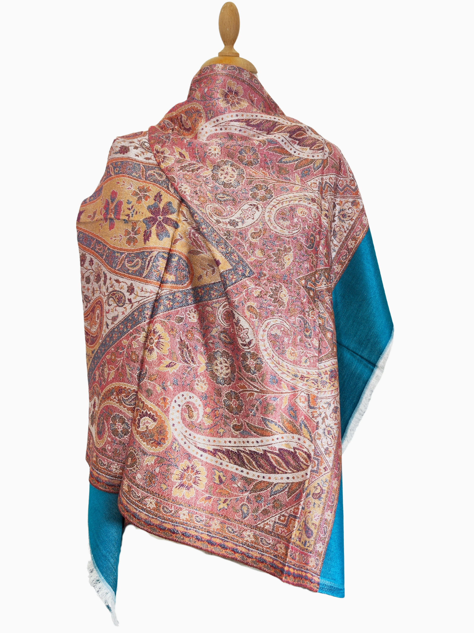 Beidseitig bedruckter Paisley-Schal in Rosa, Blau und Orange.  Dieser Schal ist aus einer hochwertigen Seiden- und Wollmischung gefertigt und ist leicht und dennoch warm