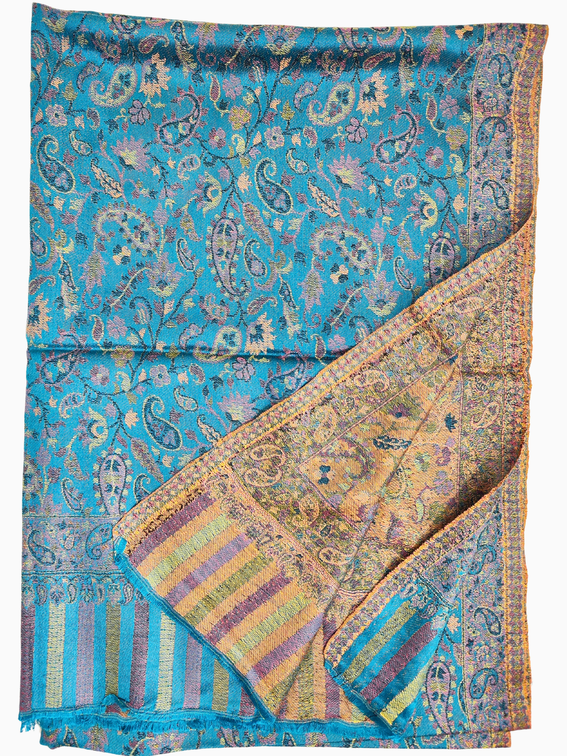 splendido scialle in pashmina turchese con un vivace motivo paisley. Realizzato con una miscela di seta e lana per una sensazione di lusso.
Scialle in pashmina turchese vibrante con un intricato disegno paisley.